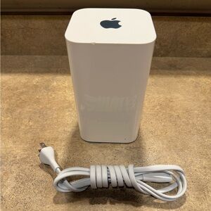 Apple Airport Extreme Base Station Mac A1521 Dual-Band Wi-Fi Router 6th Gen